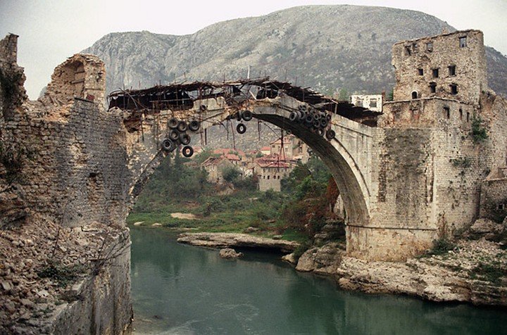 Bosnia-Mostar-old-bridge-reconstruction-3