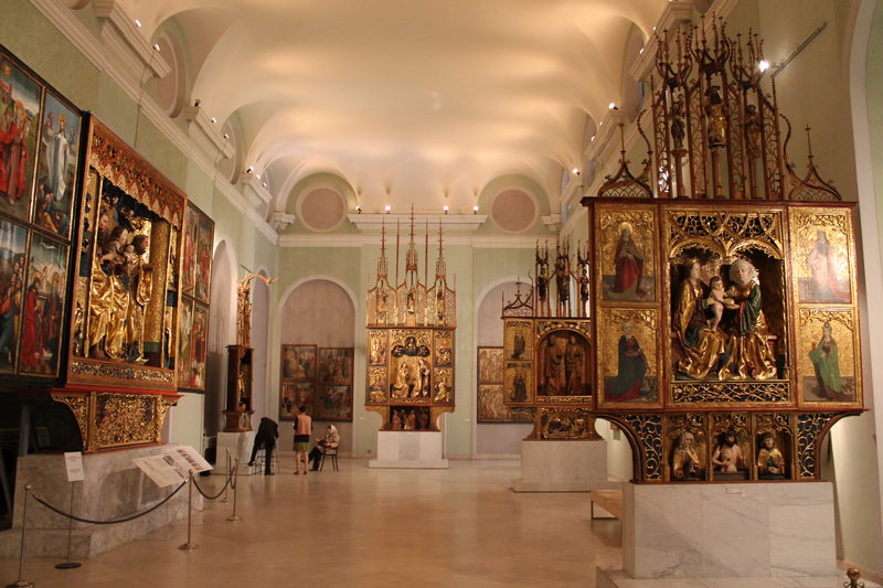 GALERÍA NACIONAL DEL PALACIO REAL EN BUDAPEST