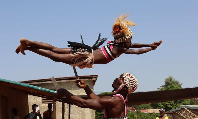 Niñas serpiente de Costa de Marfil